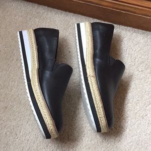 A new day slide tennis shoes